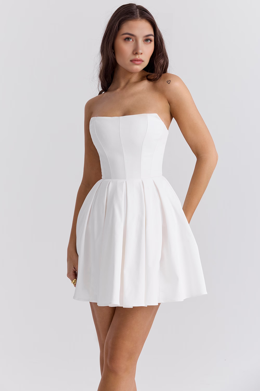 Minikleid Celina – Leichtes Modell aus Polyester