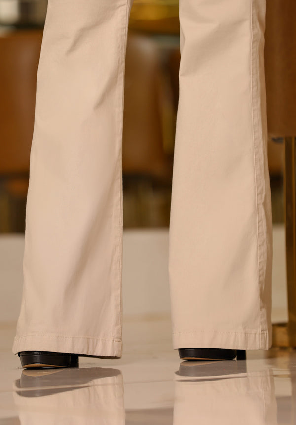 Calça Jeans Flare Off White Cintura Alta Bolso Faca - DB 1777