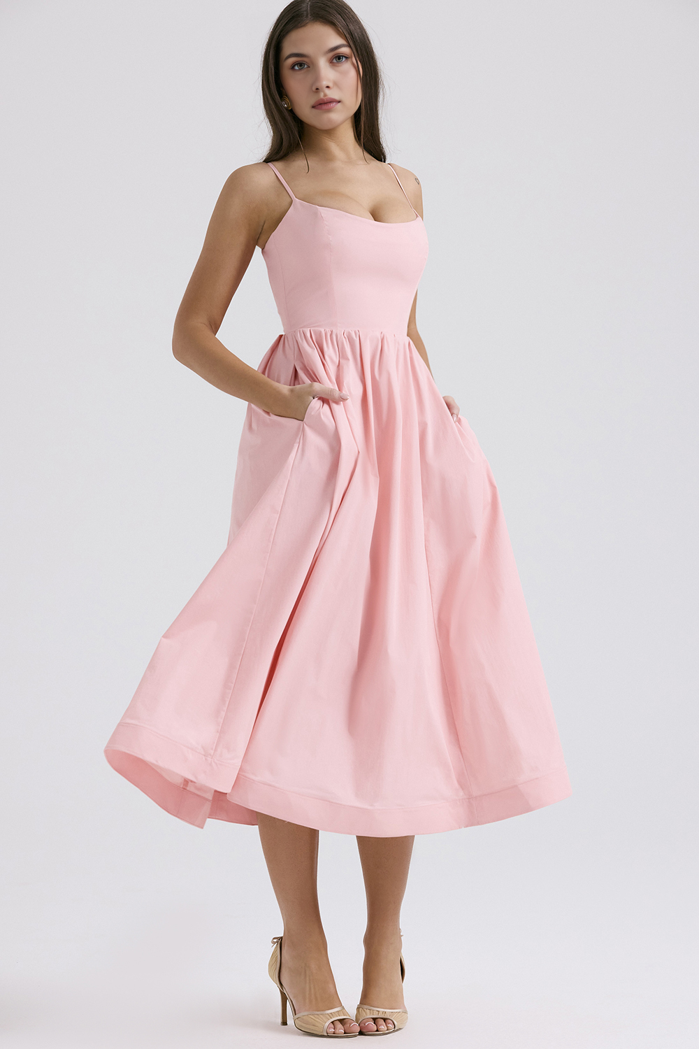 Midikleid Clara – klassisches Design aus Polyester