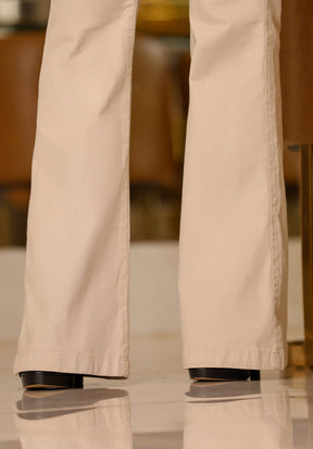 Calça Jeans Flare Off White Cintura Alta Bolso Faca - DB 1777