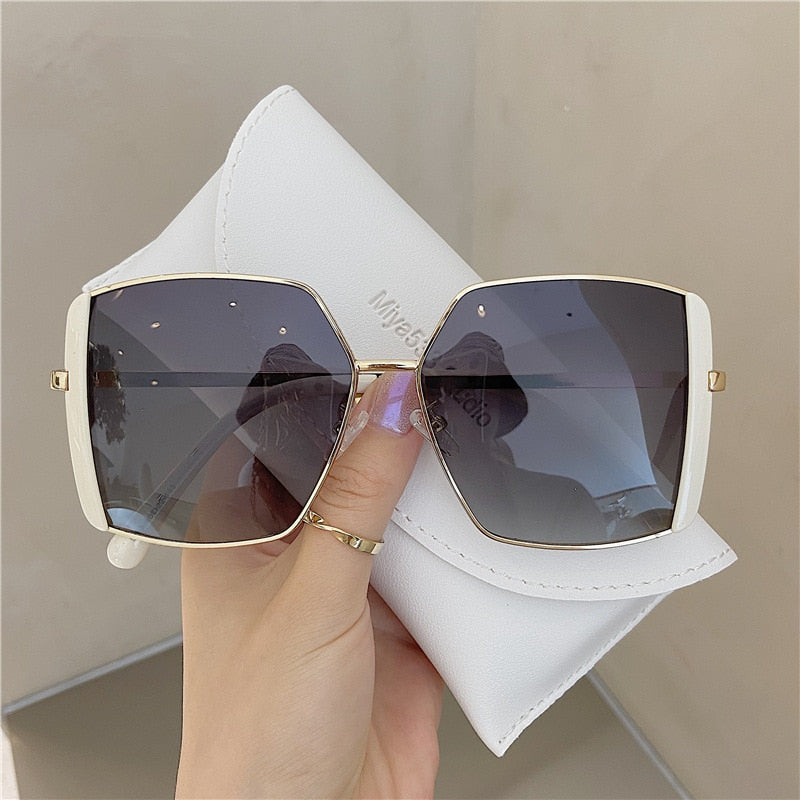 [PROMOÇÃO COMPRE 1 LEVE 2] Óculos de Sol Vintage